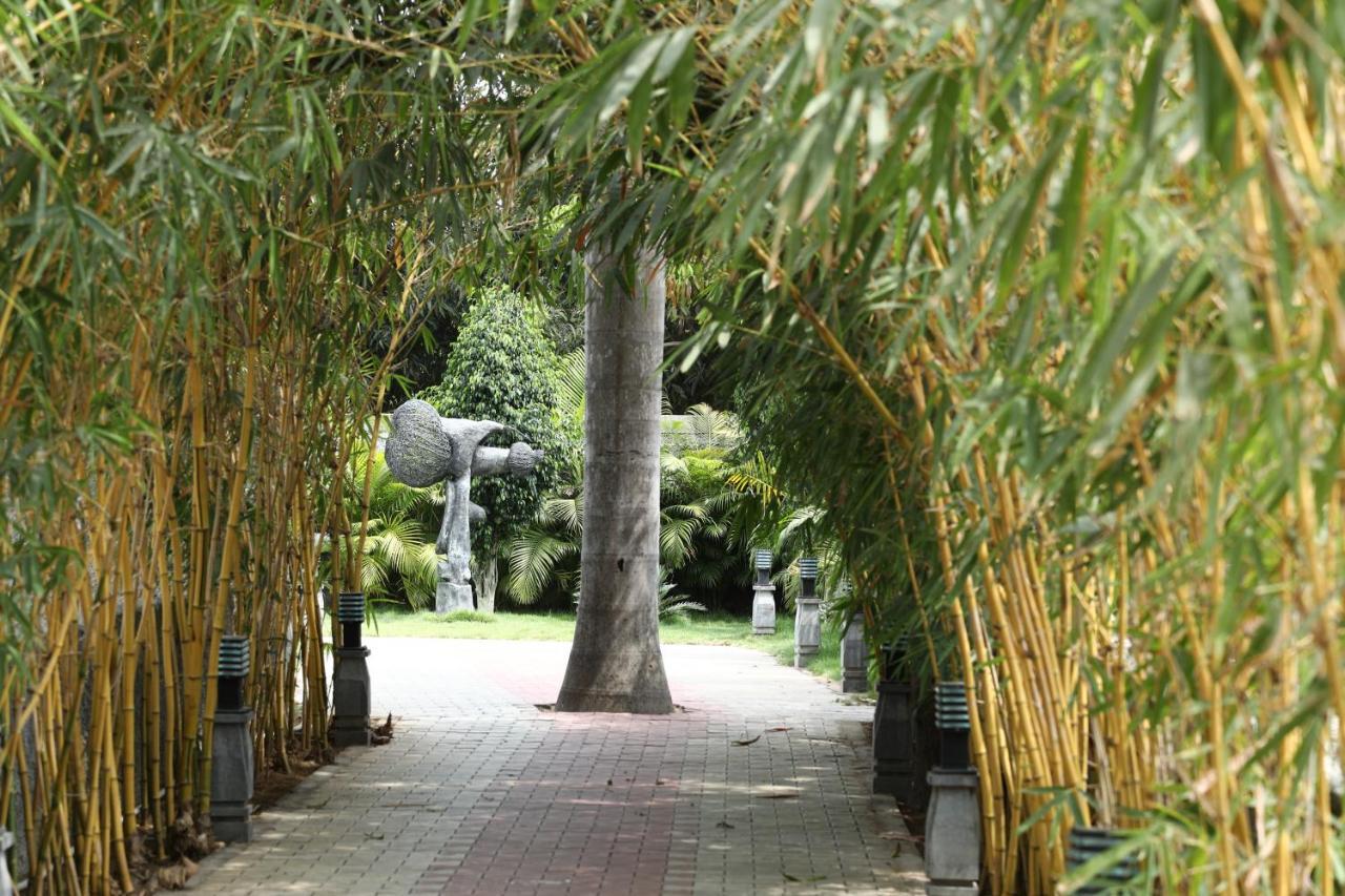 Celebrity Resort Chennai Tambaram Exterior foto