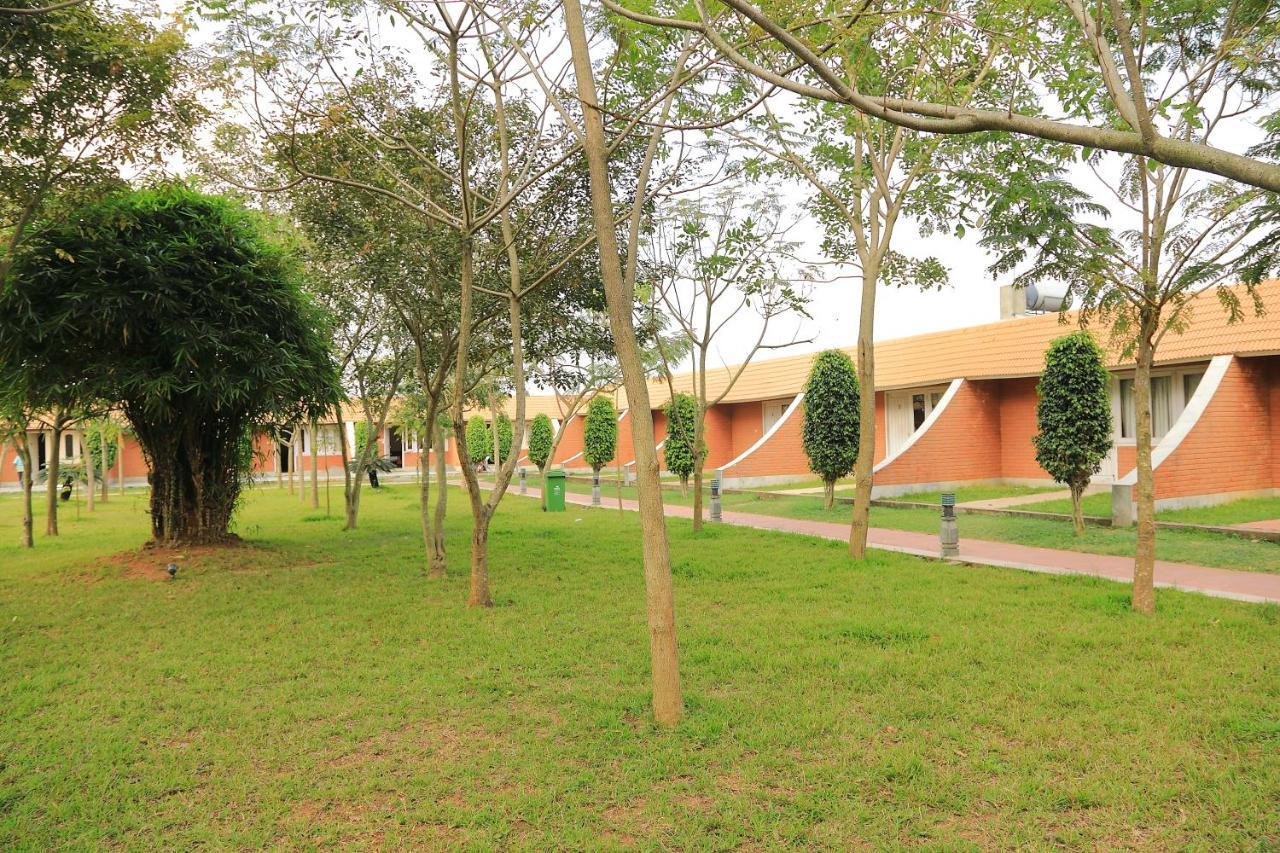 Celebrity Resort Chennai Tambaram Exterior foto